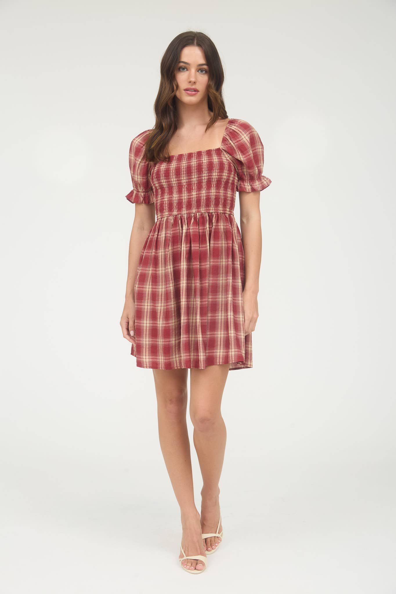 PLAID SMOCKED PUFF SLEEVE MIDI DRESS: BURGUNDY MULTI