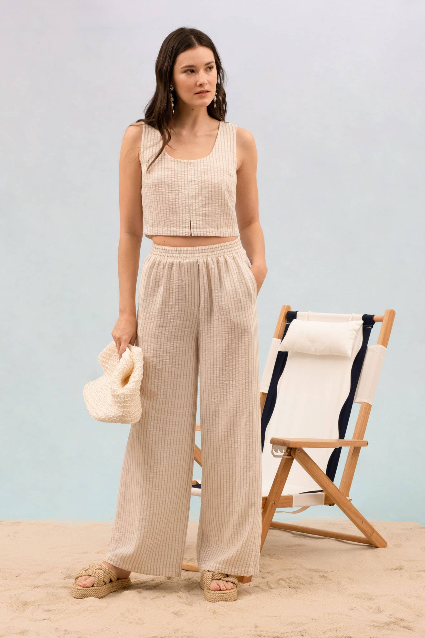 STRIPE SLEEVELESS CROP TOP AND LOUNGE BOTTOMS SET: LIGHT KHAKI