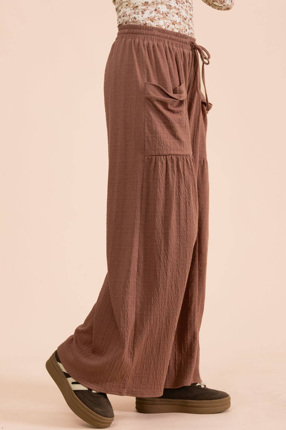 Coffee bean loose textured pants