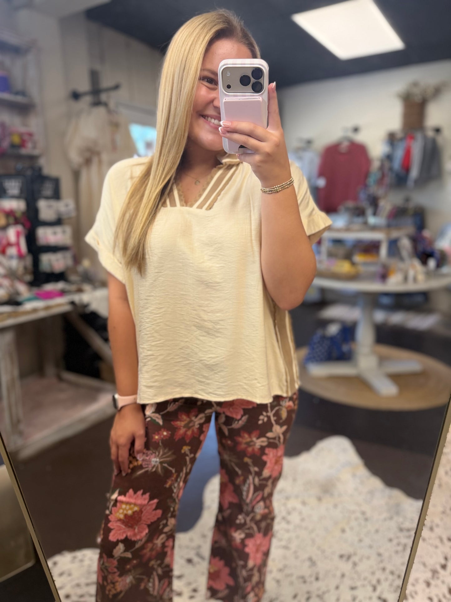 V neck lace trim side stripe top