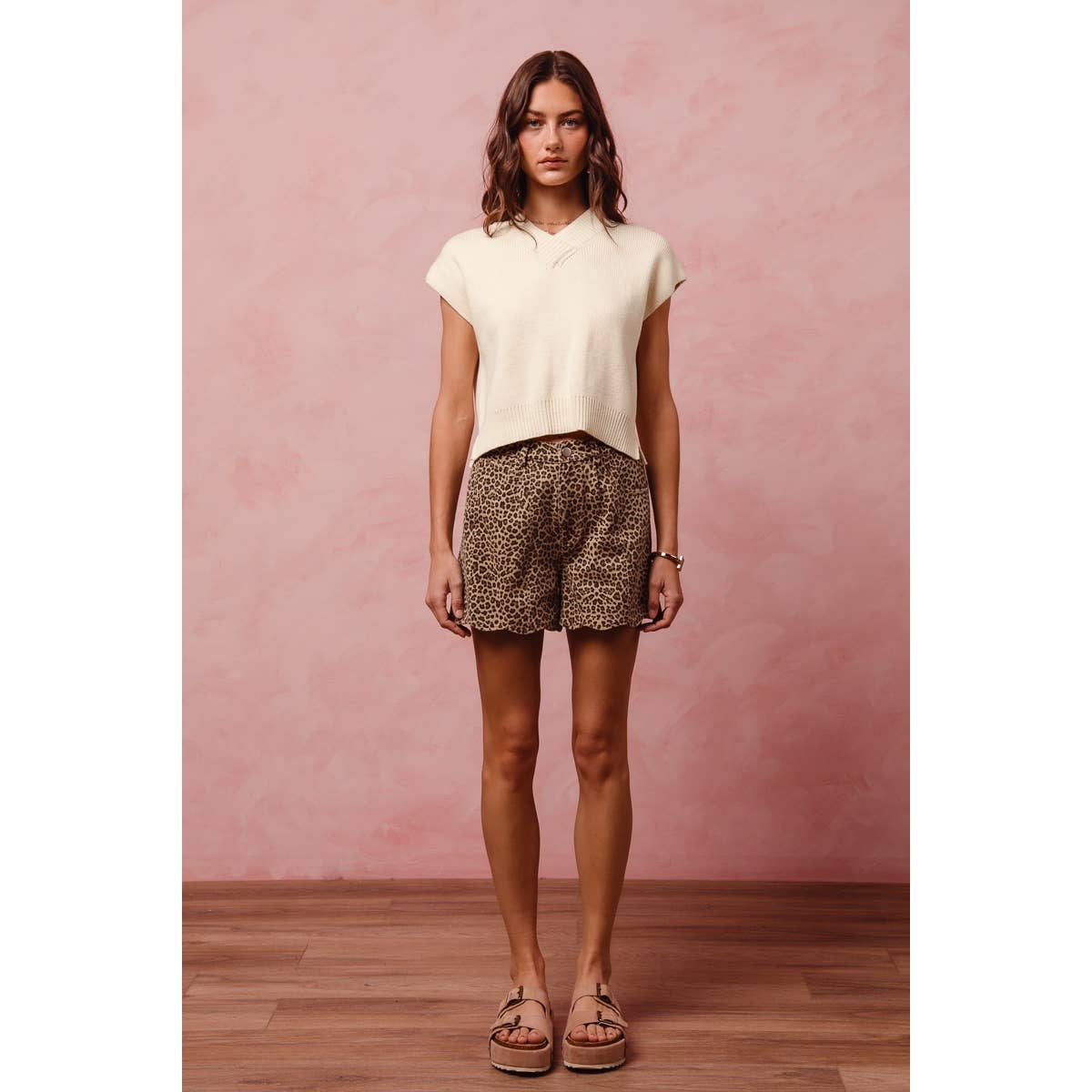 Scalloped leopard shorts🐆