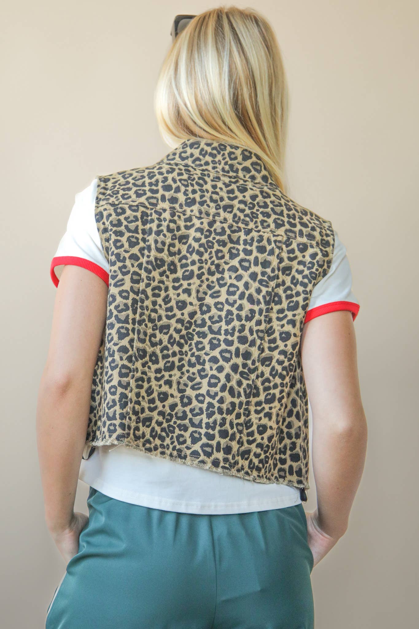 Leopard Printed Collared Casual Vest