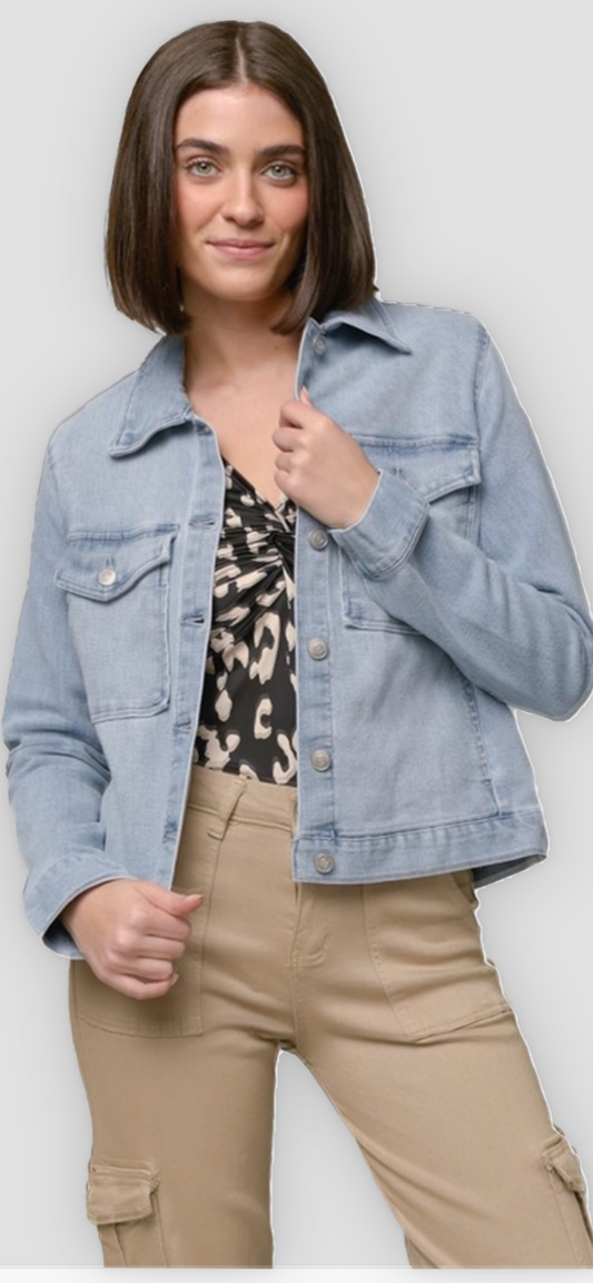 Denim jacket with pockets