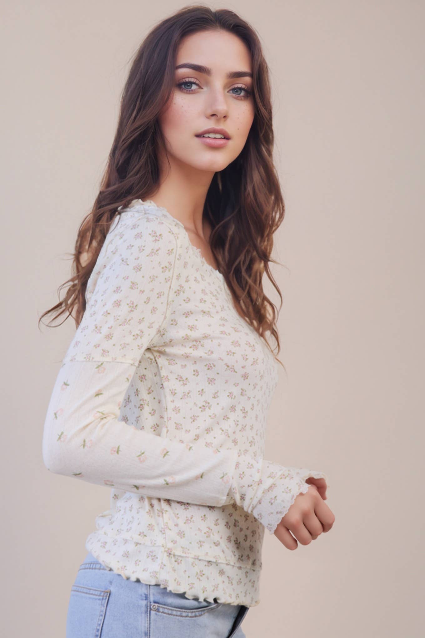 Floral Printed Lettuce Hem Fitted Knit Top