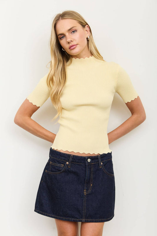 SCALLOP MOCK NECK SHORT SLEEVE SWEATER