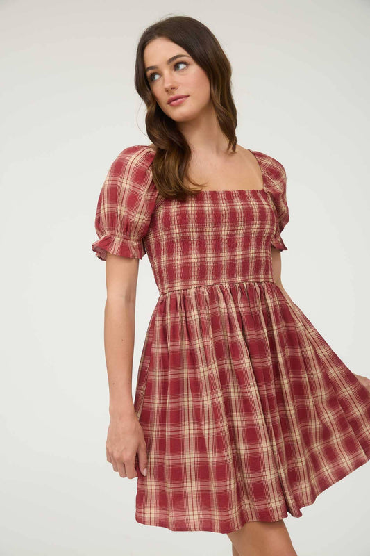 PLAID SMOCKED PUFF SLEEVE MIDI DRESS: BURGUNDY MULTI