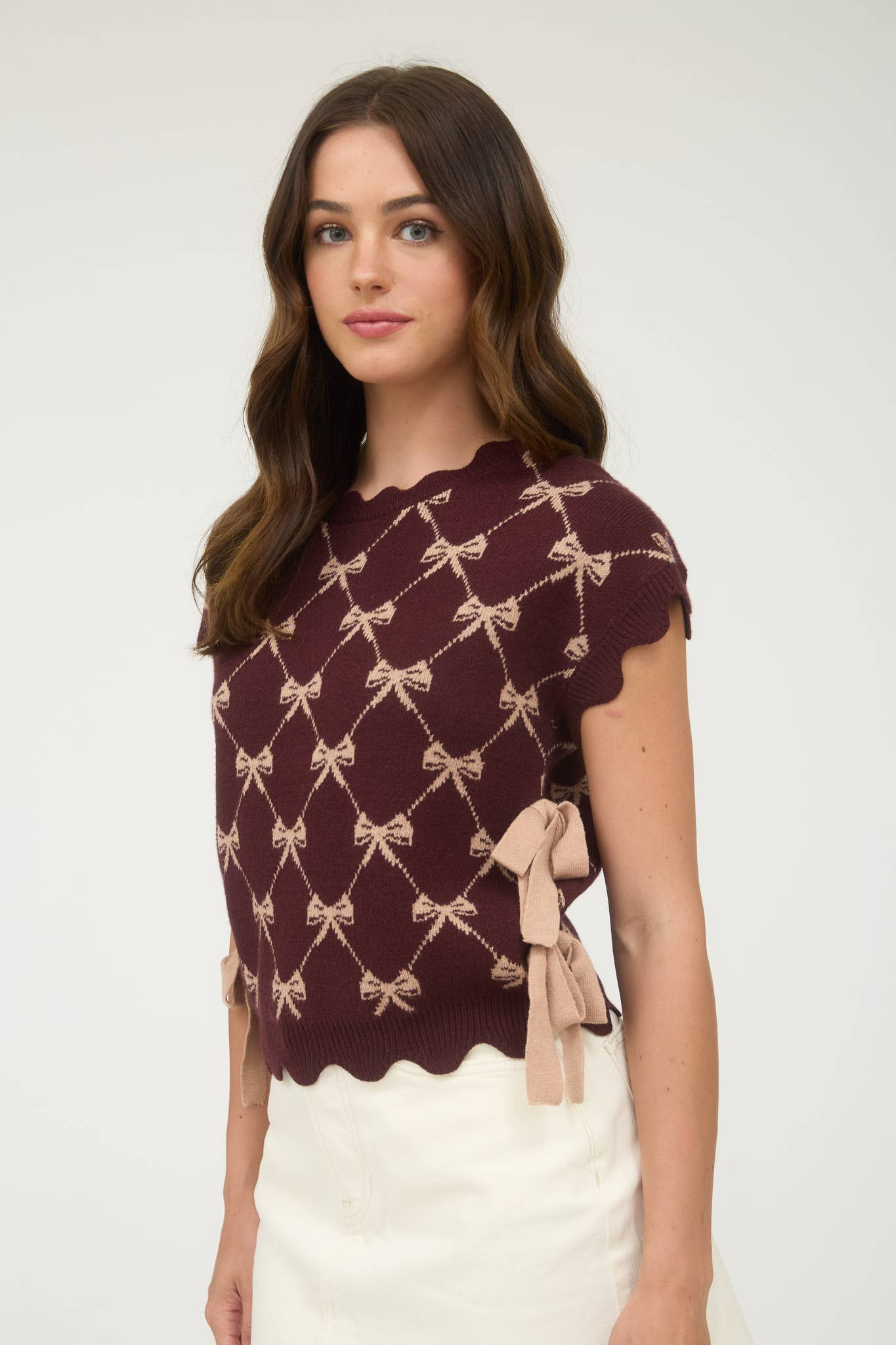 BOW PATTERN SHORT SLEEVE SIDE TIE KNIT PULLOVER: Burgundy