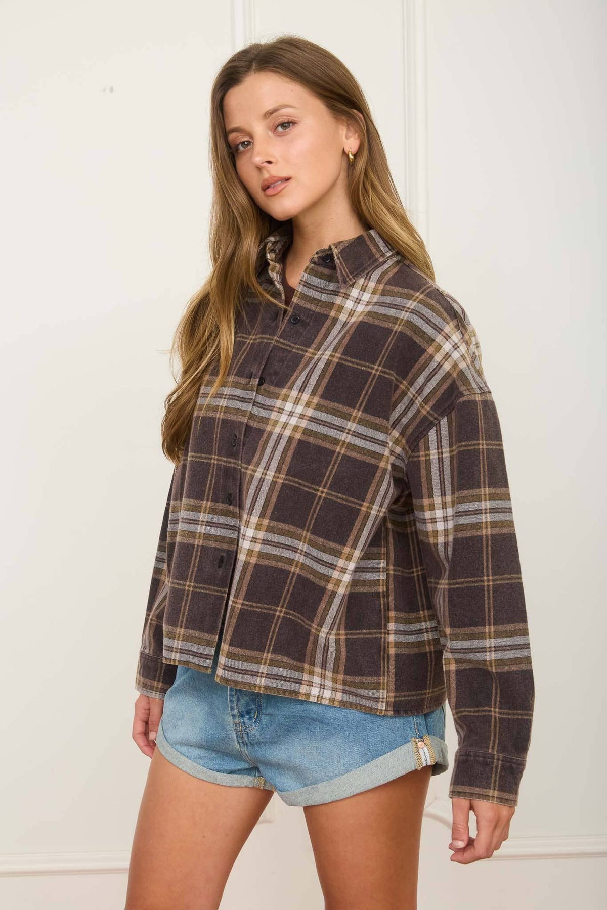PLAID BUTTON DOWN COLLARED BOXY LONG SLEEVE SHIRT