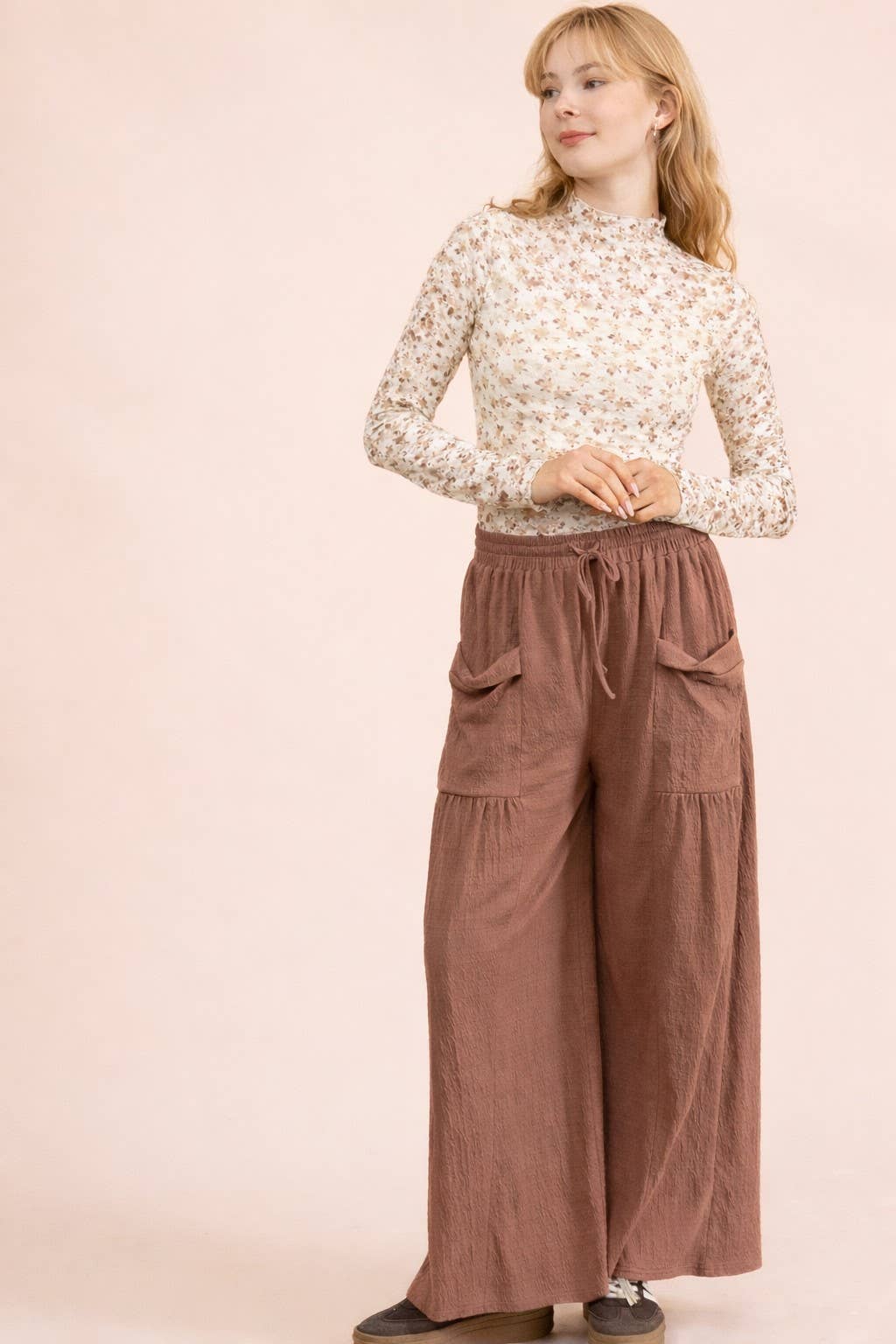 Coffee bean loose textured pants