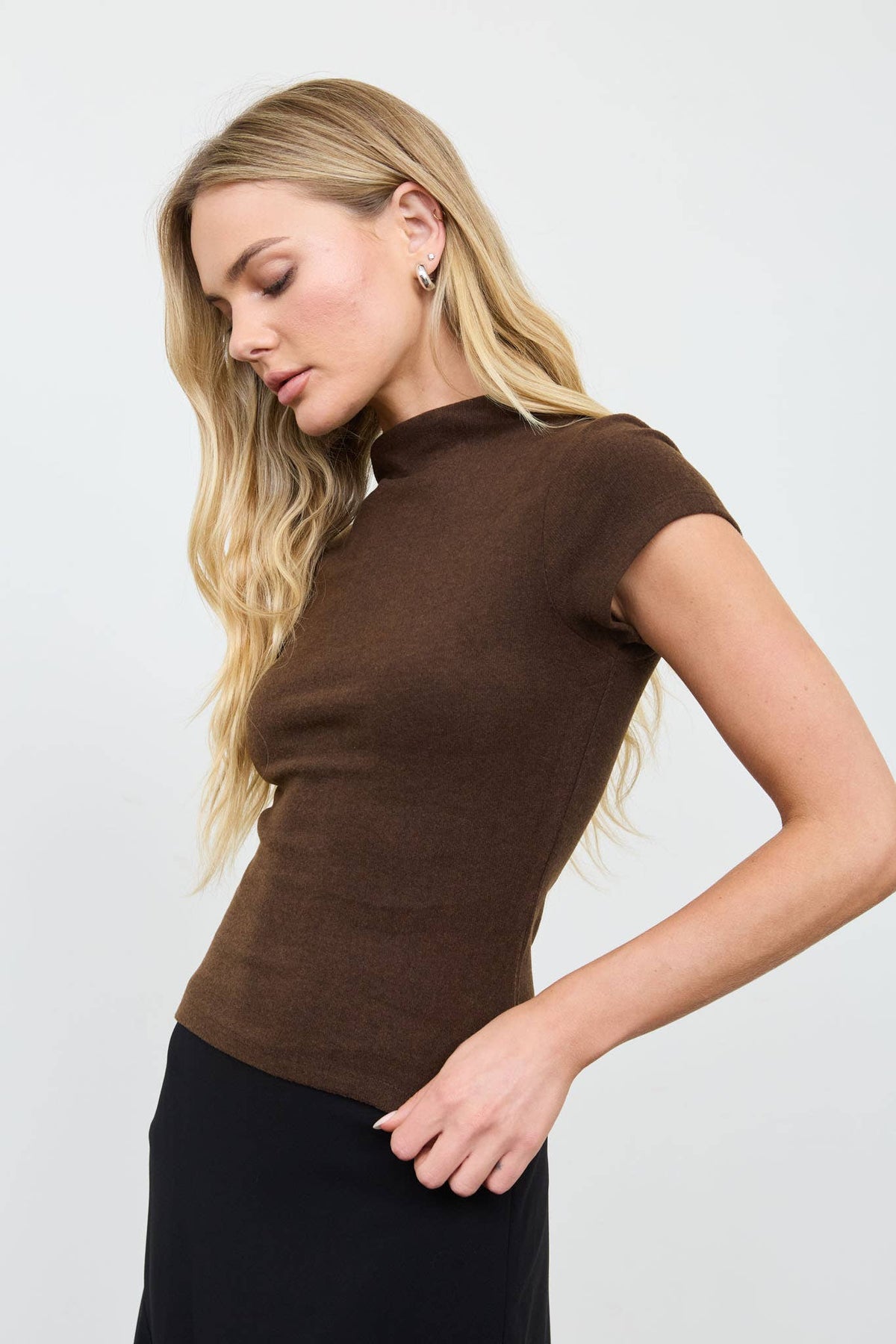 MOCK NECK CAP SLEEVE HEATHERED KNIT TOP
