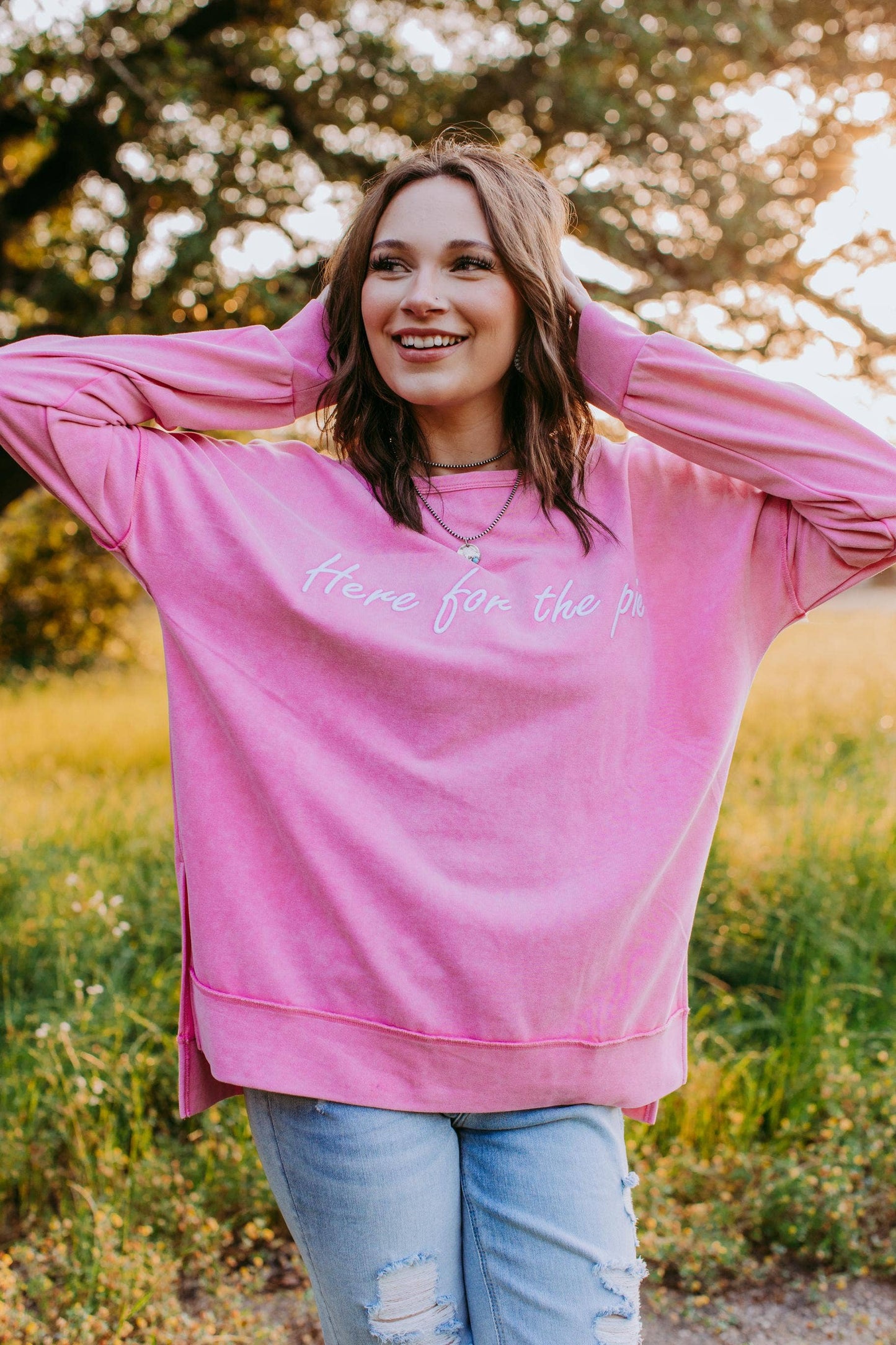 Acid washed Raised Embroidery Sweatshirt - Pink
