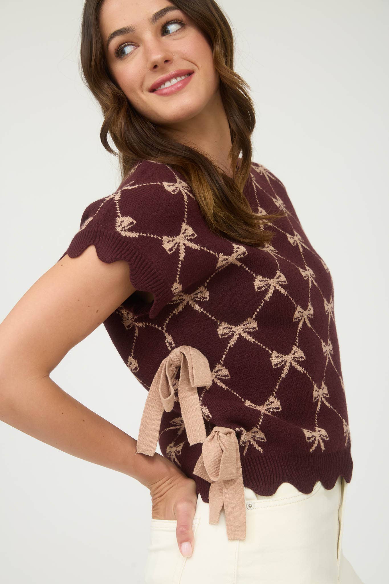 BOW PATTERN SHORT SLEEVE SIDE TIE KNIT PULLOVER: Burgundy